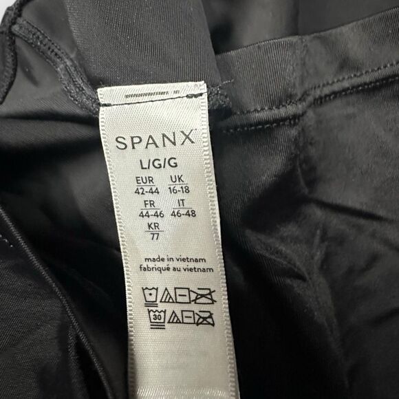 SPANX Women’s Black Shapewear Compression Camisole Tank Top Size Large - Picture 3 of 6